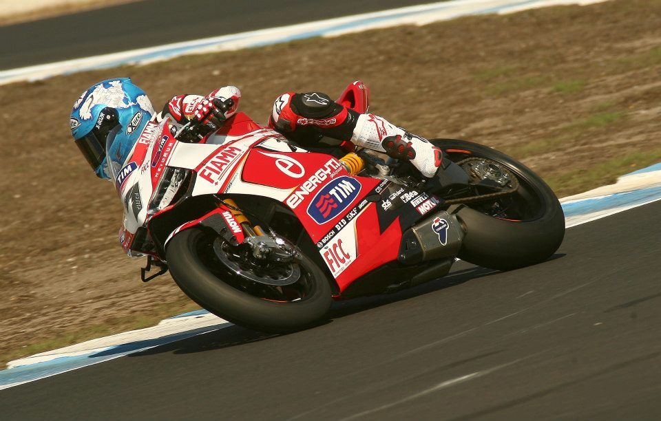 Motul - технический партнер команды Ducati Alstare